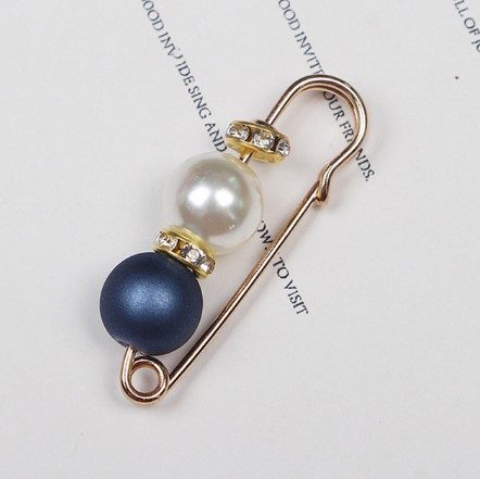 Multicolor beads safety simulation pearl rhinestone brooch metal pin buckle coat bag dress accessories female ?